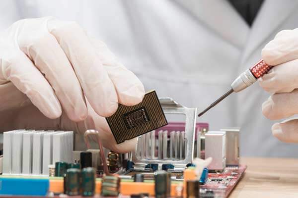 Motherboard-Reparatur